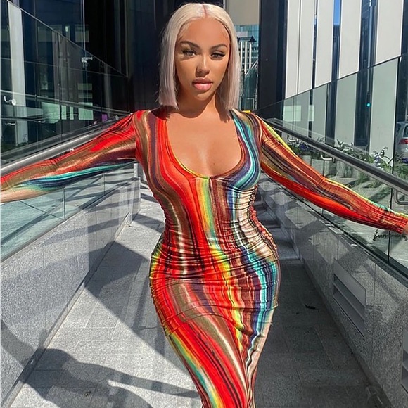 NWT Fashion Nova Maxi Portrait Of Our Love Dress 🌹 - Picture 5 of 5